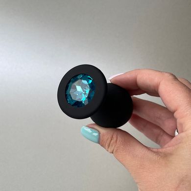 Силиконовая анальная пробка - черная с голубым кристаллом (3,5 см) - фото