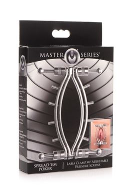 Затискач для статевих губ Master Series Spread'Em Poker Vagina Clamp - фото