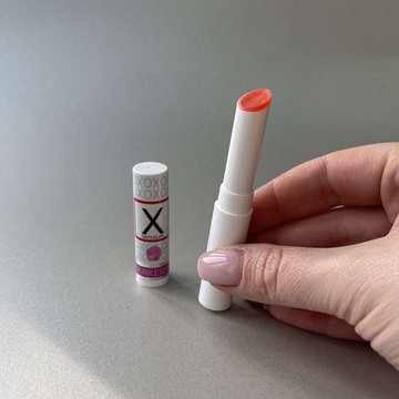 Стимулюючий бальзам для губ унісекс Sensuva X on the Lips з феромонами бабл-гам (2 г) - фото